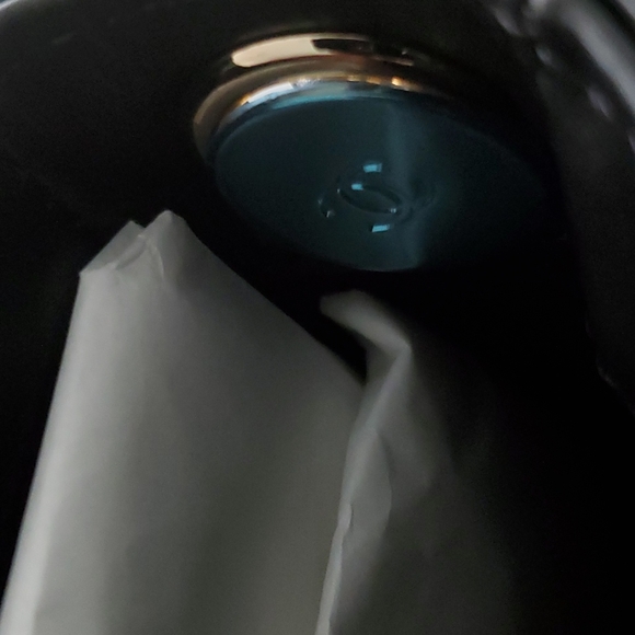 CHANEL HANDBAG - Picture 4 of 9